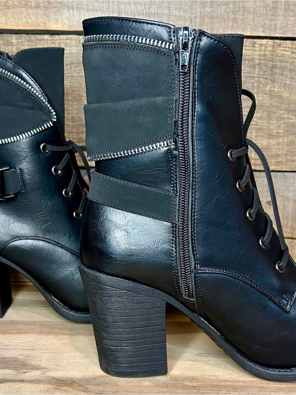 Style Raven / Women's Size 8 Black Multi-Zipper Heeled Boots